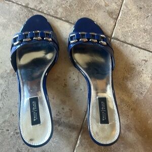 Fancy blue kitten heels with silver decoration